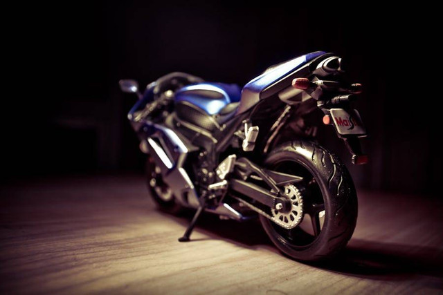 Sewa Motor Surabaya. Foto hanya ilustrasi, bukan tempat sebenarnya. Sumber: pexels.com/ginu plathottam
