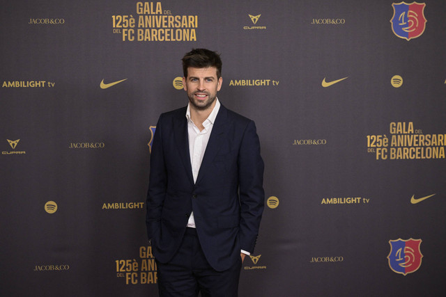 Mantan pemain Barcelona Gerard Pique berpose saat menghadiri perayaan ulang tahun ke-125 berdirinya FC Barcelona, di teater Gran Teatre del Liceu, Barcelona, pada 29 Novovember 2024. Foto: Josep Lago/AFP