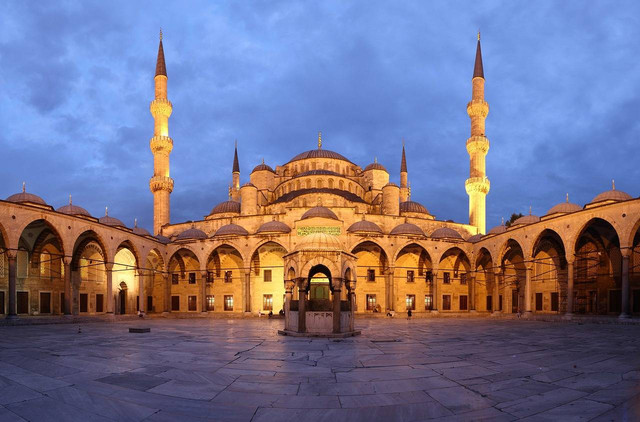 Ilustrasi bukti perkembangan Islam di dunia, Foto: Pixabay/theasad121
