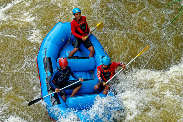 Ilustrasi Manfaat Rafting bagi Kesehatan, Pexels/Tom Fisk