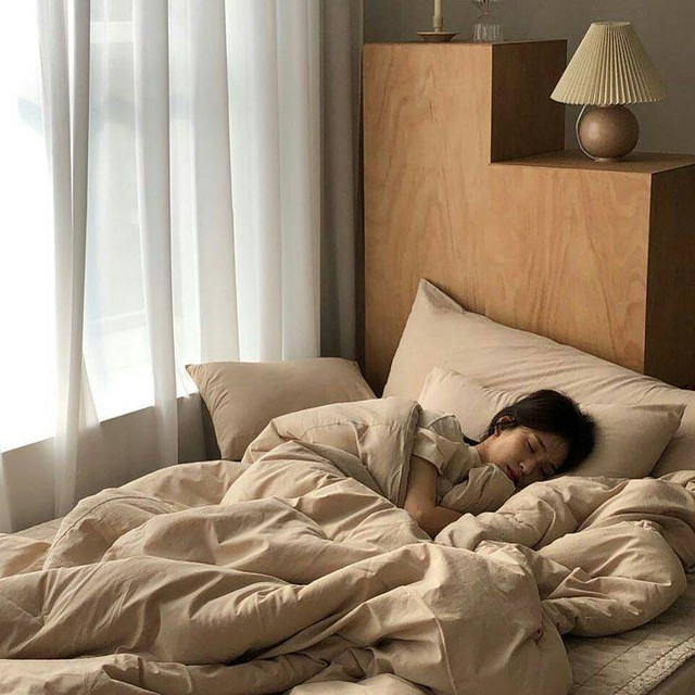 Sleeping. Photo : https://id.pinterest.com/pin/555209460329905351/