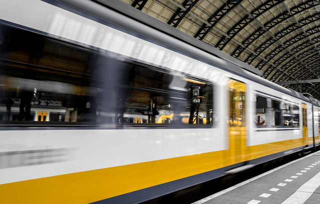 Fasilitas Kereta Dharmawangsa Eksekutif. Foto hanya ilustrasi, bukan tempat sebenarnya. Sumber pexels.com/Skitterphoto