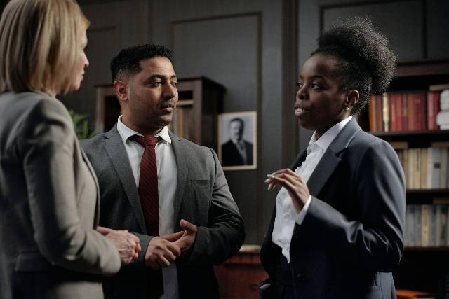 Bertukar informasi. pexels.com