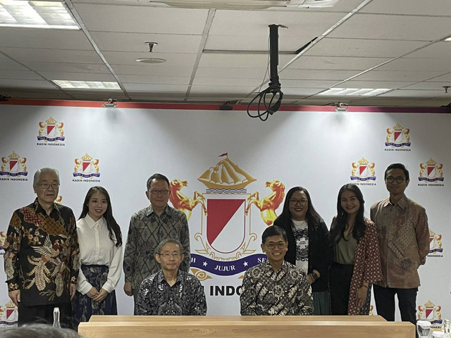 Kadin Indonesia dan Tokyo SME Support Center Tandatangani MoU untuk Penguatan Daya Saing Usaha Menengah Antarnegara, di Menara Kadin, Jakarta, Selasa (2/12/2024). Foto: Ghifari/kumparan