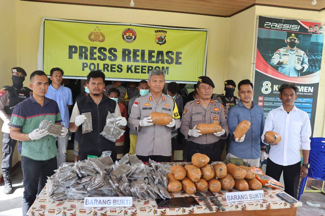 Penyelundupan ganja 20 kilogram oleh 3 WNA berwarga negara Papua Nugini. Foto: Polres Keeerom