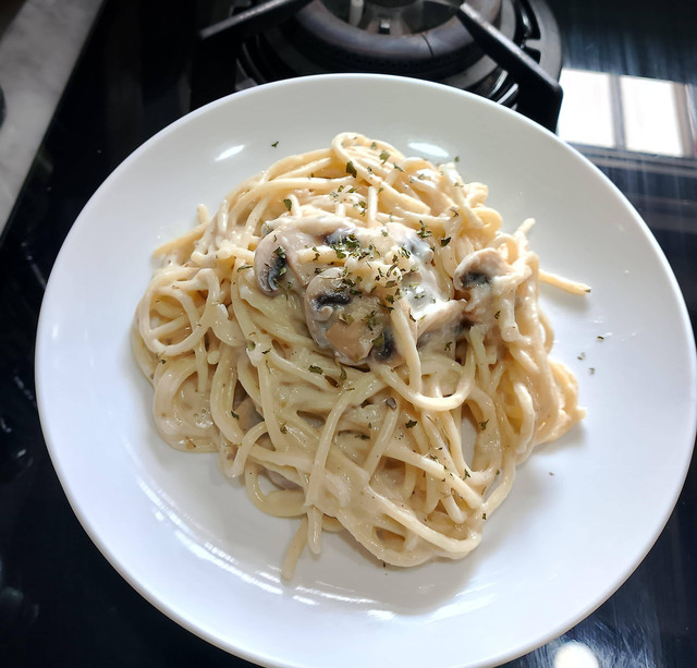 Dokumen pribadi - spaghetti carbonara versi low budget