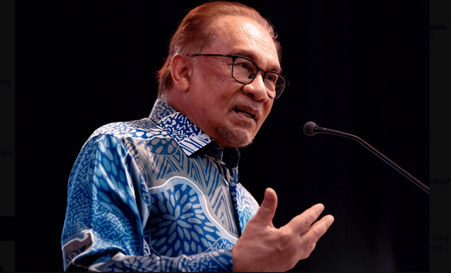 Anwar Ibrahim, PM Malaysia, berpidato di Kemenkeu Malaysia, 5 Desember 2024. Dia menyinggung kasus Miftah vs penjual es teh. Foto: X/@anwaribrahim