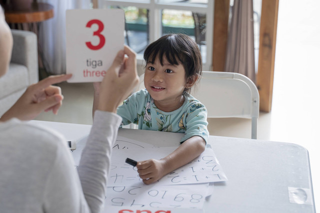 Ilustrasi anak belajar matematika. Foto: Shutterstock