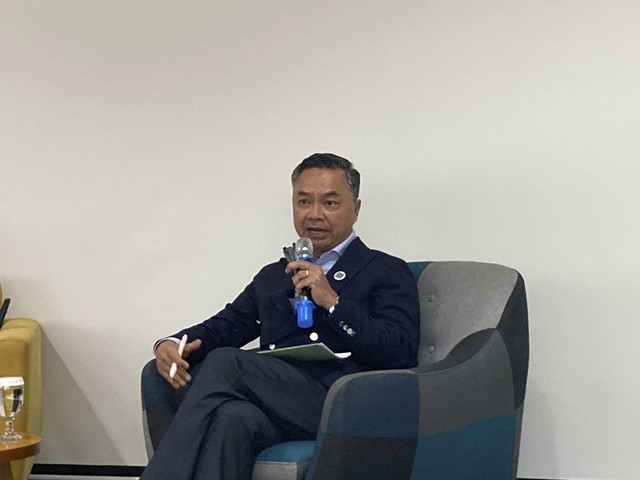 Konferensi Pers Kasus Mafia Tanah Dino Patti Djalal di Kantor Sekretariat Foreign Policy Community of Indonesia (FPCI), Gedung Mayapada 1, Jakarta Pusat, Senin (9/12/2024). Foto: Alya Zahra/kumparan