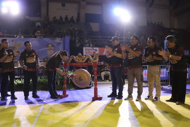 Turnamen Bola Voli “Kapolres Cup” Dalam Menjaring atlet Berprestasi 