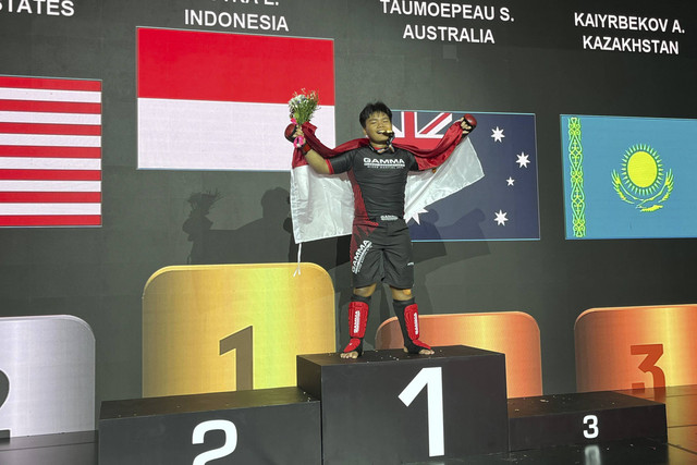 Tim Indonesia U-18 meraih dua medali emas di Kejuaraan Dunia GAMMA 2024, Dewa United Arena, Tangerang, Selasa (10/12/2024). Foto: Azrumi El Ghazali/kumparan