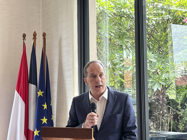 Dubes Prancis untuk Indonesia Fabien Penone dalam acara press briefing dan peresmian logo peringatan 75 tahun hubungan diplomatik antara Prancis dan Indonesia di Kediaman Duta Besar Prancis di Jakarta, Rabu (11/12/2024). Foto: Tiara Hasna/kumparan