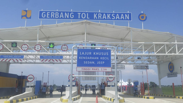Ruas Jalan Tol Gending-Kraksaan yang akan difungsionalkan saat Nataru. Foto: Angga Sukmawijaya/kumparan