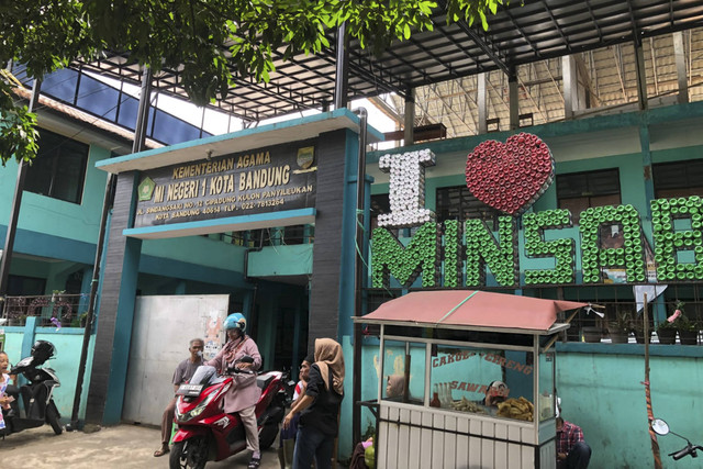Suasana MIN 1 Bandung, di Cipadung Kulon, Panyileukan, Bandung, Kamis (12/12/2024). Foto: Robby Bouceu/kumparan