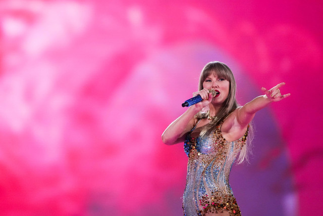 Taylor Swift tampil selama "The Eras Tour" di Vancouver, British Columbia, pada 6 Desember 2024. Foto: Lindsey Wasson/AP PHOTO