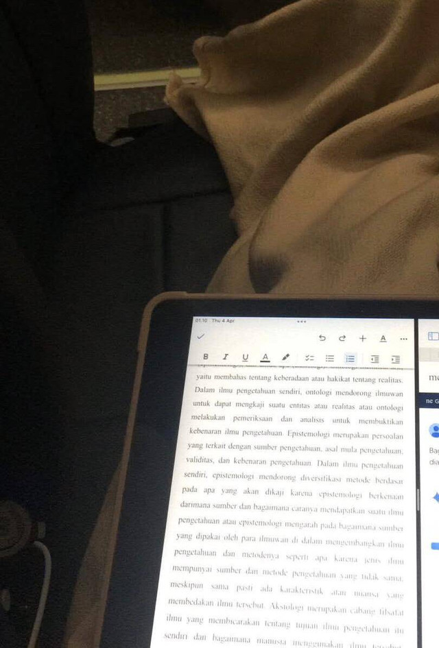 Sumber: Dokumentasi Pribadi (Potret Hustle Culture yang menekankan mahasiswa untuk tetap mengerjakan tugas hingga larut malam)