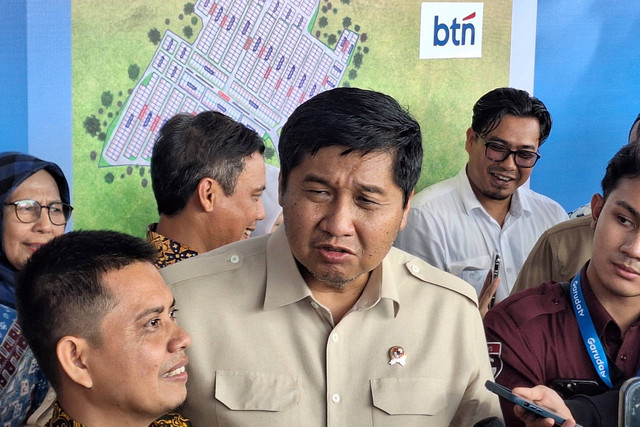 Menteri Perumahan dan Kawasan Permukiman Maruarar Sirait ketika ditemui di perumahan di Pondok Taktakan Indah, Serang, Banten pada Kamis (12/12/2024). Foto: Argya D. Maheswara/kumparan
