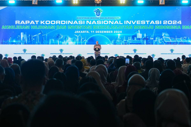 Menteri Investasi dan Hilirisasi/Badan Koordinasi Penanaman Modal (BKPM) Rosan Perkasa Roeslani pada Rapat Koordinasi Nasional (Rakornas) Investasi 2024 di Jakarta pada Rabu (11/12). Foto: Dok. Kemeninves