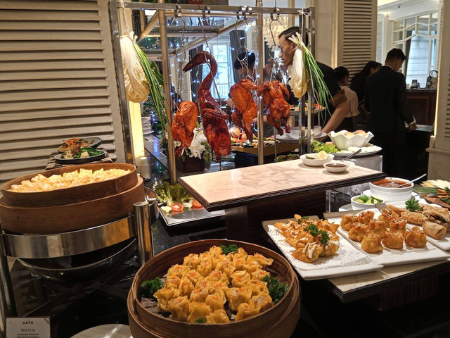 Kuliner Bebek Peking untuk hidangan Natal. Foto: Masruroh/Basra