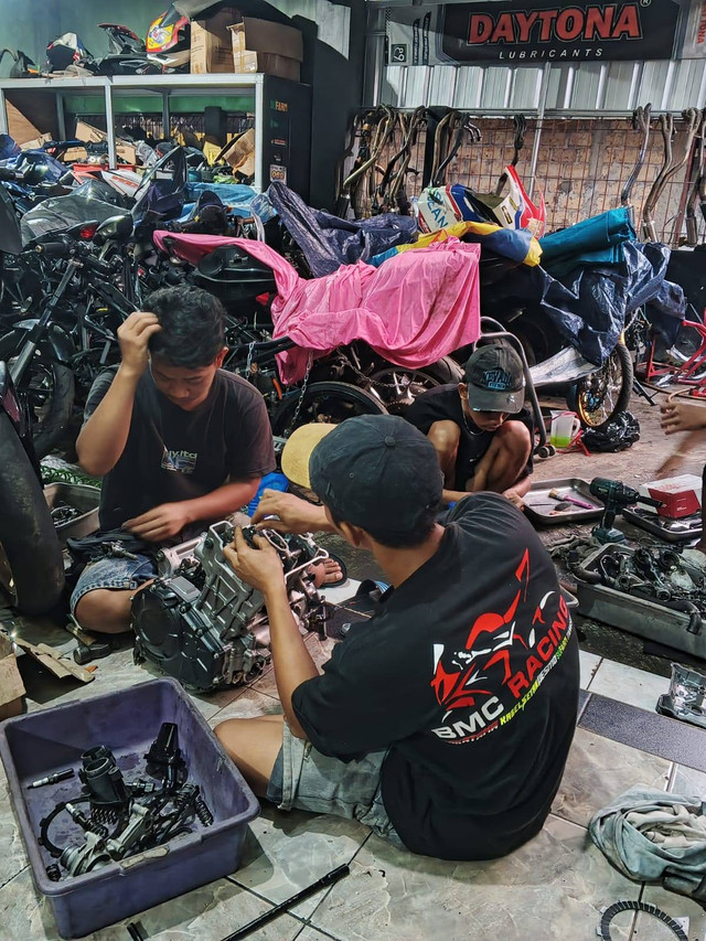 Ilustrasi Otomotif ( sumber, gambar pribadi )