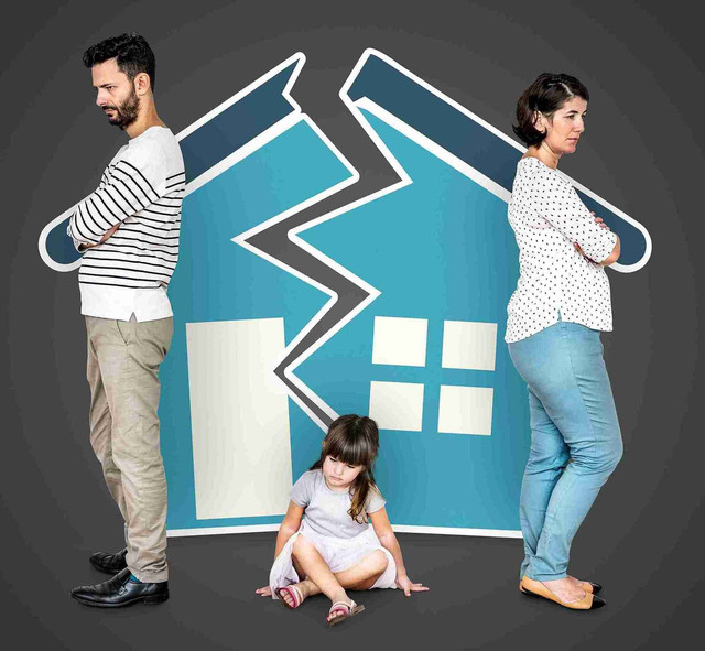 https://www.freepik.com/free-photo/angry-family-getting-divorce_3533873.htm#fromView=search&page=1&position=0&uuid=a18cf14a-0c93-4e46-bb70-7726edd08e72