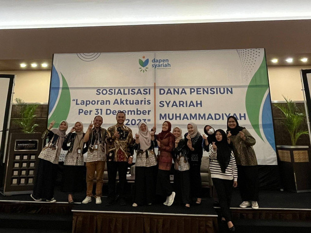 foto kegiatan sosialisasi laporan aktuaris Dana pensiun syariah muhammadiyah , Dokumentasi : foto pribadi .