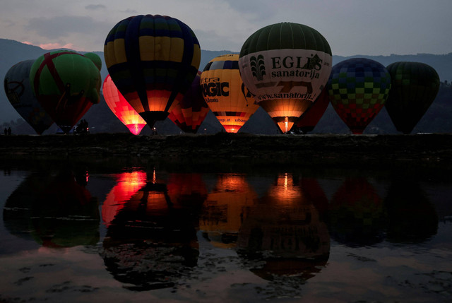 Ilustrasi balon udara. Foto: Navesh Chitrakar/REUTERS