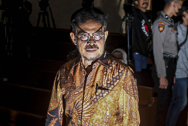 akwa kasus dugaan pemerasan dan gratifikasi di Kementerian Pertanian Syahrul Yasin Limpo berjalan untuk menjalani sidang lanjutan di Pengadilan Tipikor, Jakarta, Senin (8/7/2024). Foto: Muhammad Adimaja/ANTARA FOTO