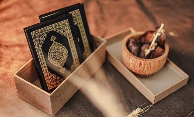 Ilustrasi Keutamaan Puasa Rajab Sumber Unsplash/Masjid Pogung Dalangan