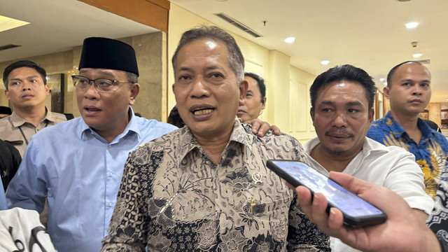 Wakil Menteri Koperasi (Wamenkop) Ferry Juliantono di Hotel Grand Sahid Jakarta, Selasa (7/1/2025). Foto: Ave Airiza Gunanto/kumparan