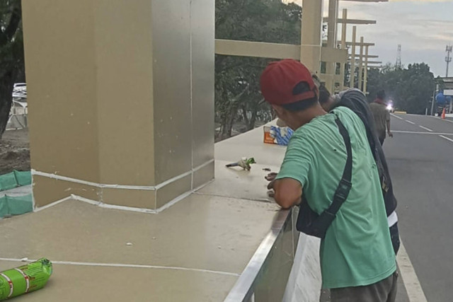 ACP Overpass Jalan Stasiun Medan yang rusak mulai diperbaiki, Rabu (8/1/2025). Foto: Dok. Dinas Perkim Pemkot Medan