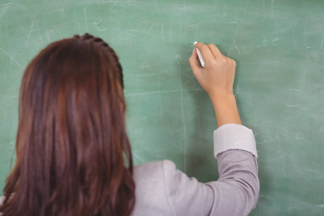 Ilustrasi guru. Foto: wavebreakmedia/Shutterstock