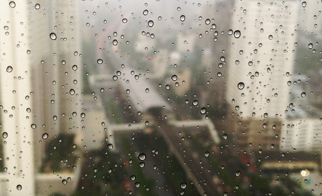 Ilustrasi ciri ciri phobia hujan. Sumber: Unsplash/Tanun Buranapong