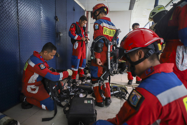 Ilustrasi Petugas Damka. Foto: Iqbal Firdaus/kumparan