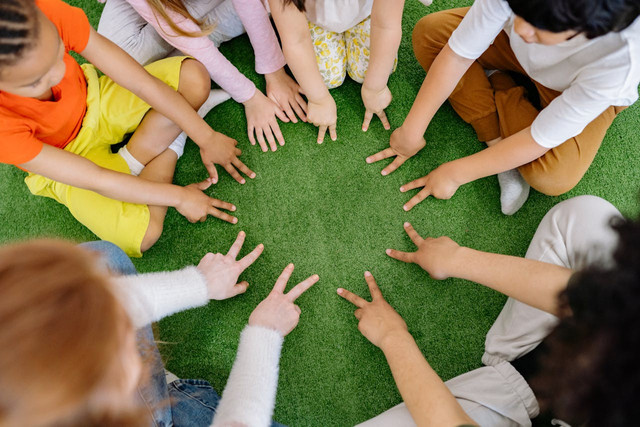 Ilustrasi ide games kelompok. Foto: Pexels/Yan Krukau