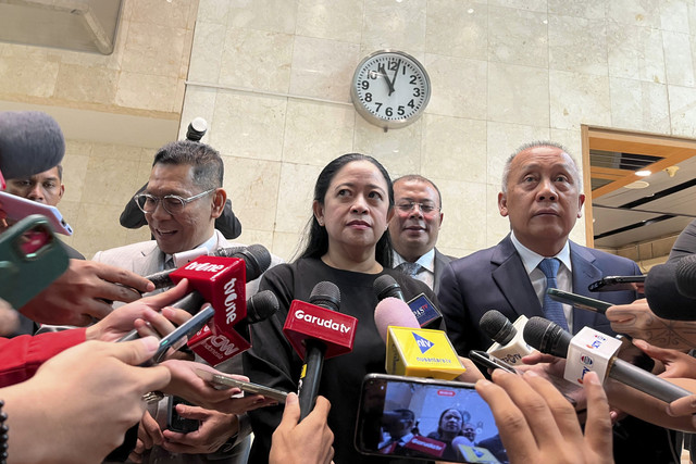 Ketua DPR RI Puan Maharani menjawab pertanyaan wartawan di Komplek Parlemen Senayan, Jakarta Pusat, Selasa (21/1/2025). Foto: Alya Zahra/kumparan