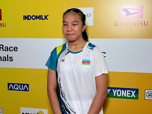 Atlet Azerbaijan asal Indonesia, Keisha Fatimah Azzahra, usai bertanding oada Indonesia Masters 2025 di Istora Senayan, Jakarta, pada Rabu (22/1). Foto: Azrumi El Ghazali/kumparan