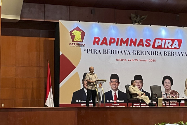 Kepala Badan Gizi Nasional (BGN) Dadan Hindayana memberikan sambutan dalam acara Rapimnas Pira Gerindra "Pira Berdaya Gerindra Berjaya" di Jakarta, Sabtu (25/1/2025).  Foto: Alya Zahra/kumparan 