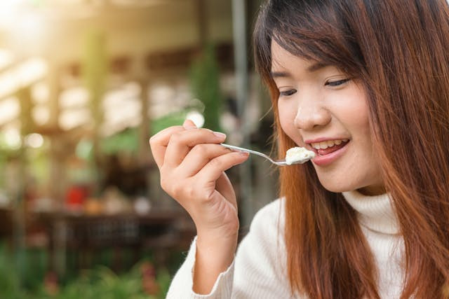 peran gigi dalam proses pencernaan makanan. Foto hanya ilustrasi. Sumber: Pexels