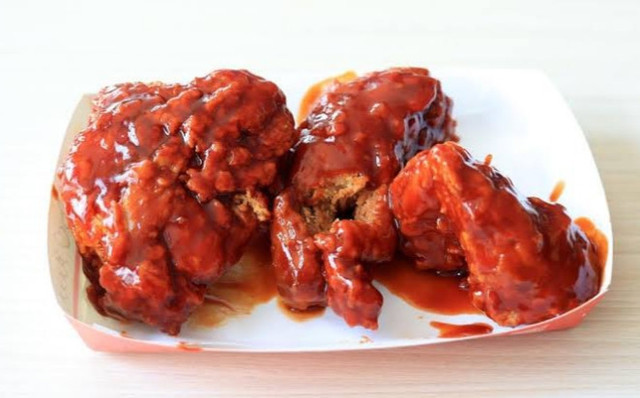 Inovasi olahan ayam goreng dengan kombinasi rasa yang unik, sesuai dengan tren kuliner tahun ini. Foto: Istimewa