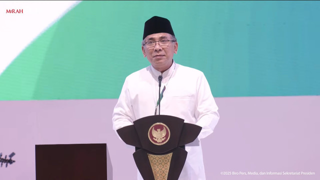 Ketua Umum PBNU Yahya Cholil Staquf memberikan sambutan pada Harlah ke-102 Nahdlatul Ulama (NU) di Istora Senayan, Jakarta, Rabu (5/2/2025). Foto: YouTube/ Sekretariat Presiden