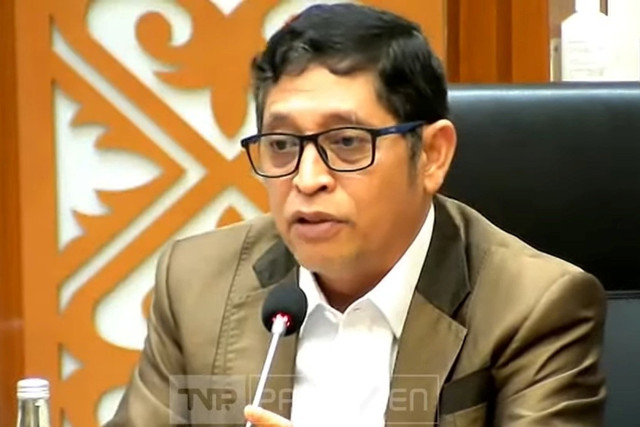 Ketua Baleg DPR Bob Hasan memimpin rapat pleno membahas penugasan RUU oleh Pimpinan DPR di Kompleks Parlemen, Jakarta, Kamis (6/2/2025). Foto: Youtube/ TVR Parlemen