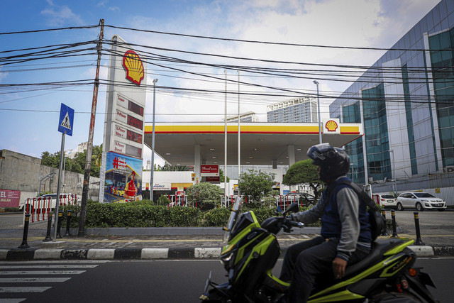 Suasana SPBU Shell di Cikini, Jakarta, Sabtu (8/2/2025). Foto: Iqbal Firdaus/kumparan