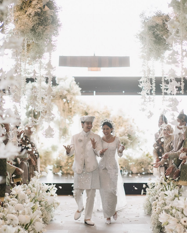 Pernikahan Angga Yunanda dan Shenina Cinnamon. Foto: Instagram/ @angga