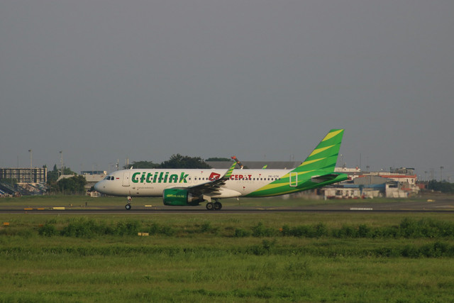 Apakah Tiket Pesawat Bisa Dibatalkan. Foto hanya ilustrasi, bukan tempat sebenarnya. Sumber: unsplash.com/Fasyah Halim.