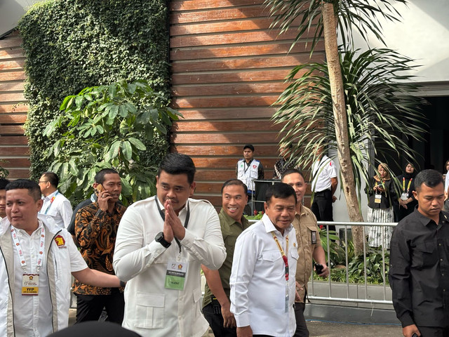 Wali Kota Medan, Bobby Nasution, sampai di SICC, Bogor menghadiri HUT ke-17 Gerindra pada Sabtu (15/2). Foto: Abid Raihan/kumparan