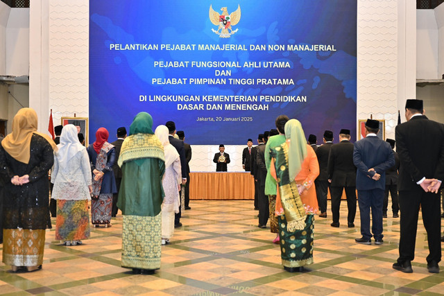 Drs. Triyantoro Dilantik Sebagai Kepala Biro Keuangan & Barang Milik Negara