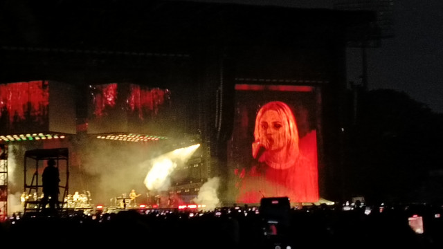 Penampilan Band Asal Amerika Serikat, Linkin Park, di Stadion Madya GBK, Minggu (16/2/2025). Foto: Aprilandika Pratama/kumparan