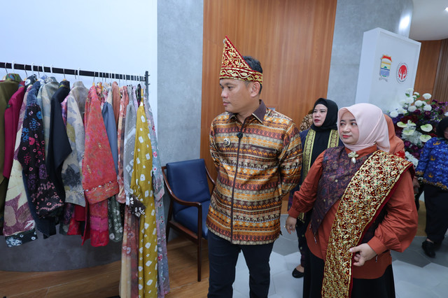 Pj Wali Kota Palembang kunjungi Galeri Dekranasda/ist.