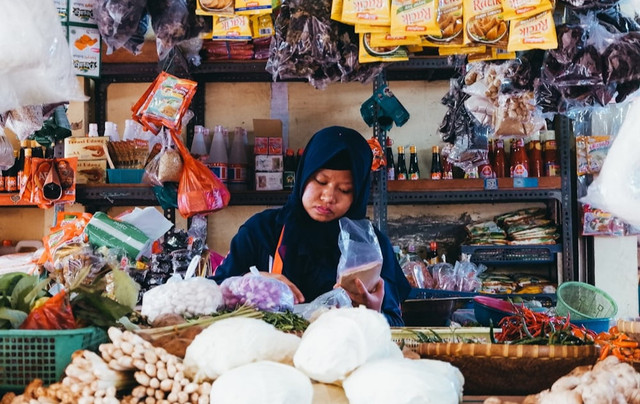 Ilustrasi Apa itu KUR    Sumber Unsplash/Devi Puspita Amartha Yahya